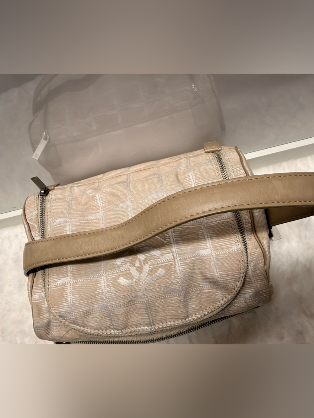 CHANEL-6864039 Beige Traveligne Makeup Bag - Picture 3 of 12
